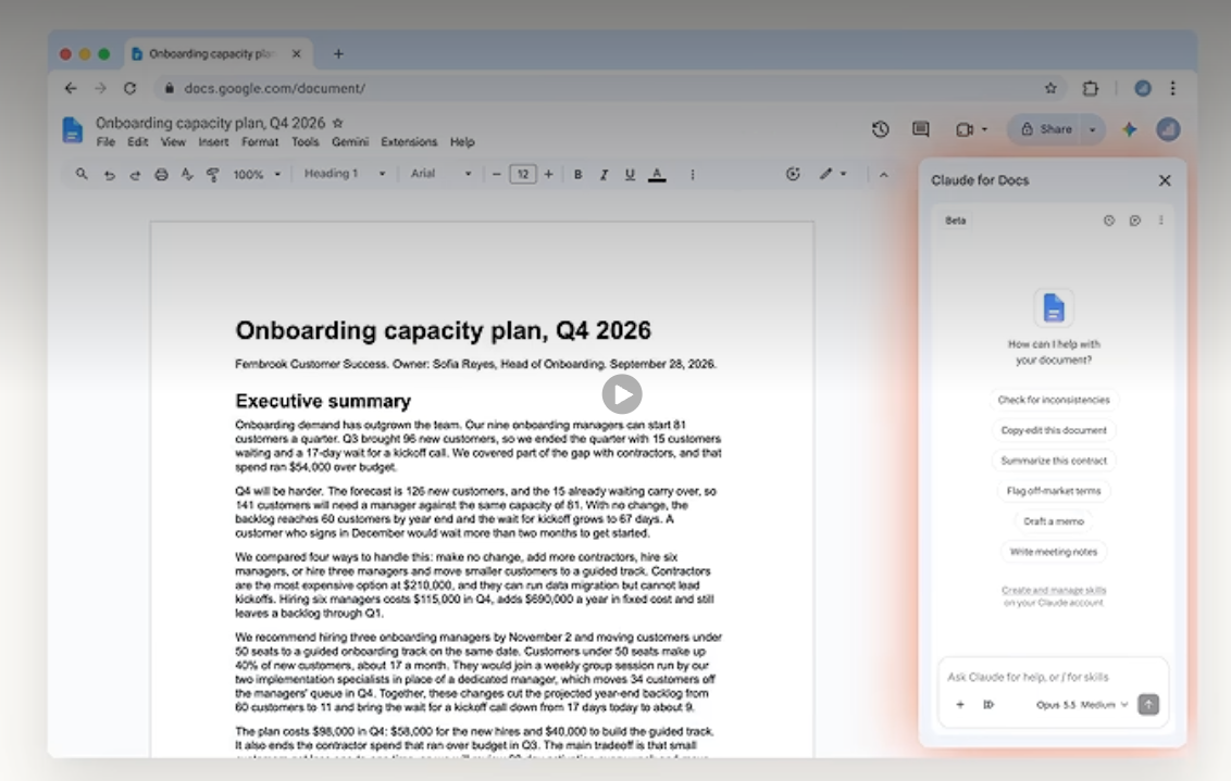Googleドキュメント「Onboarding capacity plan, Q4 2026」の画面右側にClaude for Docsのサイドバーが開いている